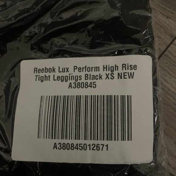 NWT REEBOK LUX PERFORM HIGH RISE TIGHT LEGGINGS BLACK XS - Picture 8 of 9